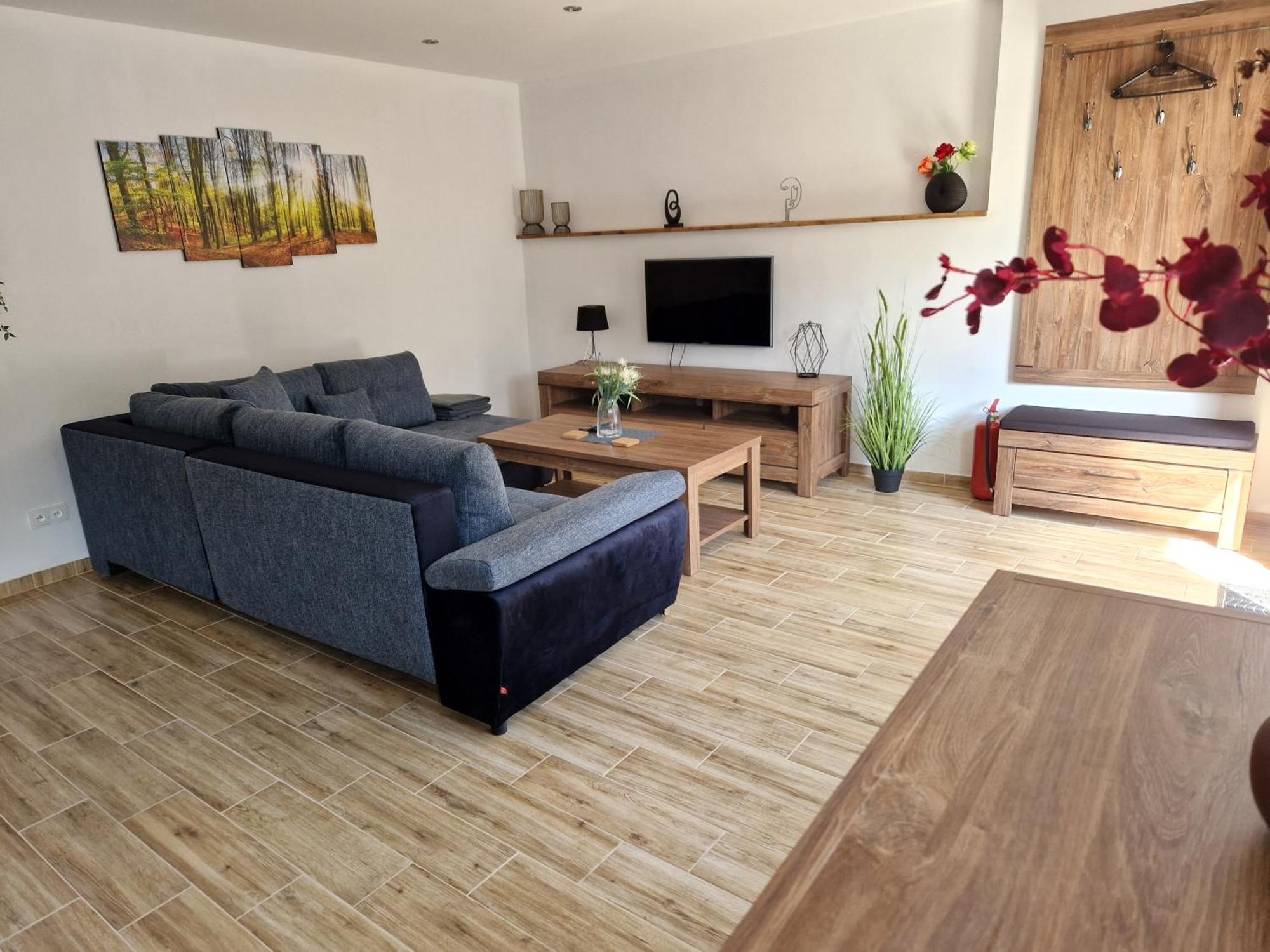 נובה מסטו פוד סמרקם Restaurace U Mateje B&B מראה חיצוני תמונה
